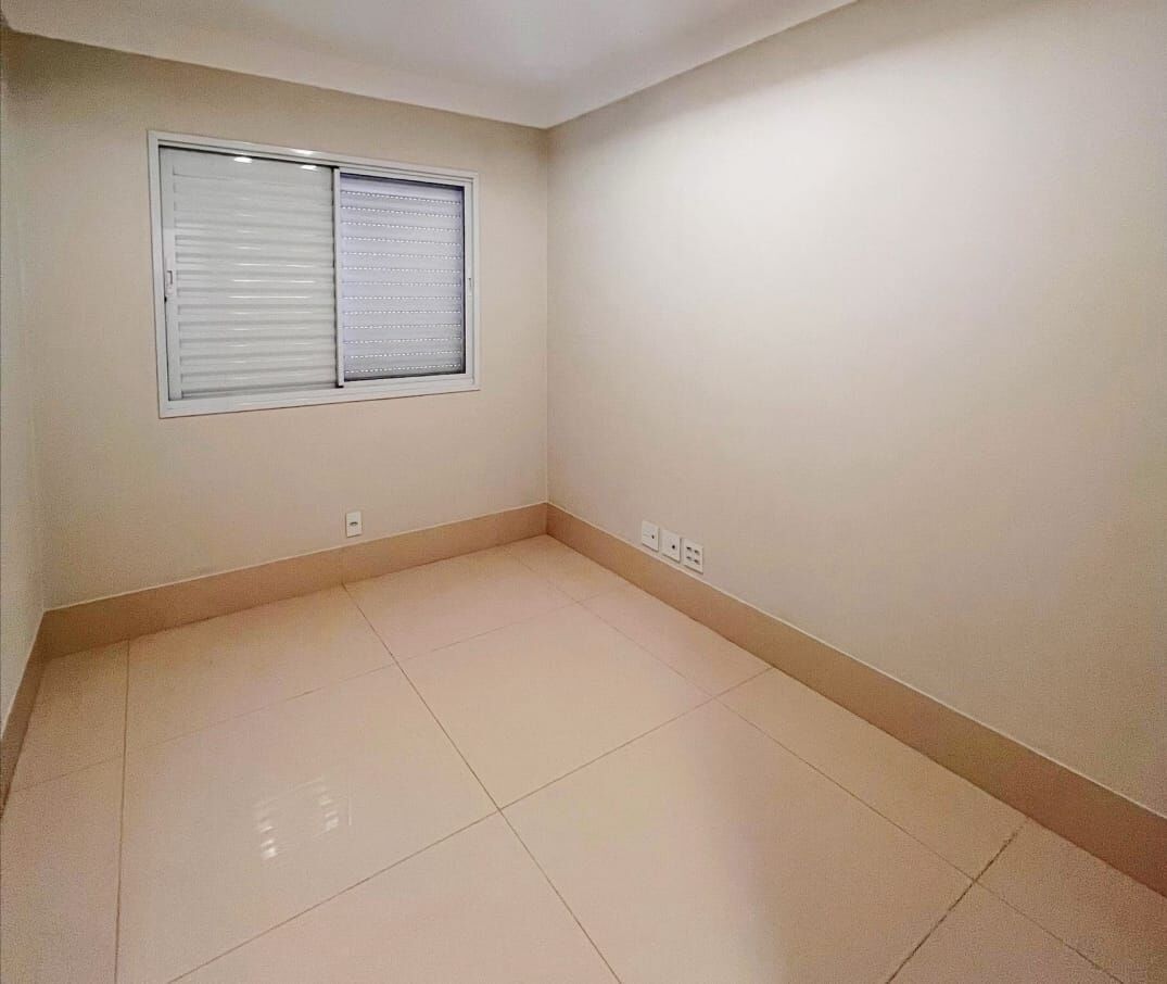 Apartamento à venda com 3 quartos, 154m² - Foto 8