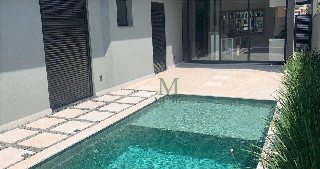 Casa de Condomínio à venda com 3 quartos, 221m² - Foto 1