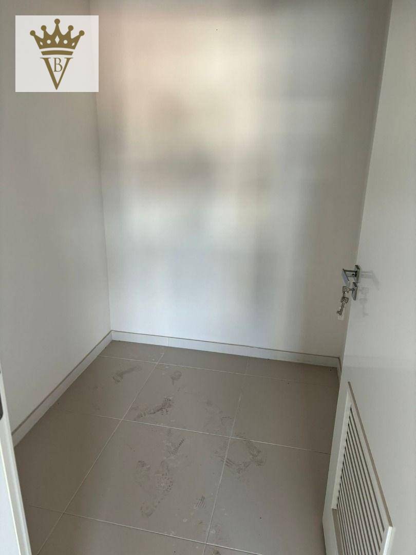 Apartamento à venda com 4 quartos, 246m² - Foto 7