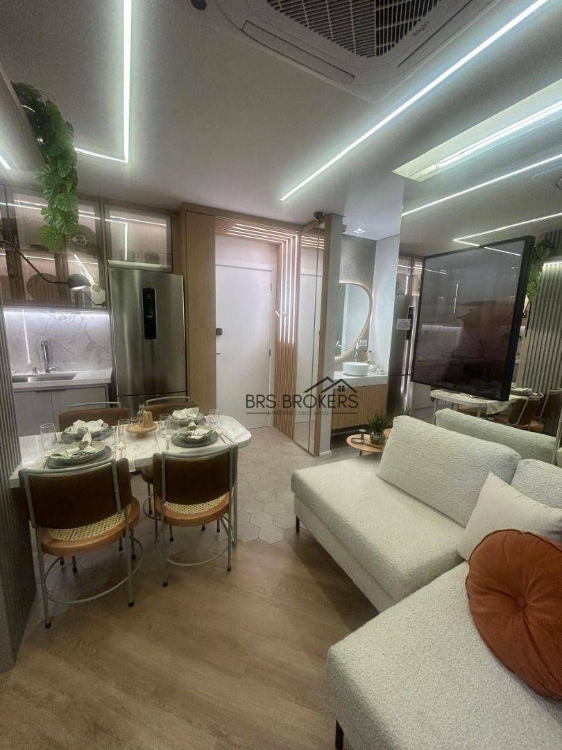 Apartamento à venda com 2 quartos, 33m² - Foto 2