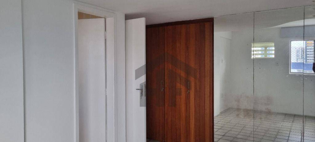 Apartamento para alugar com 3 quartos, 120m² - Foto 11