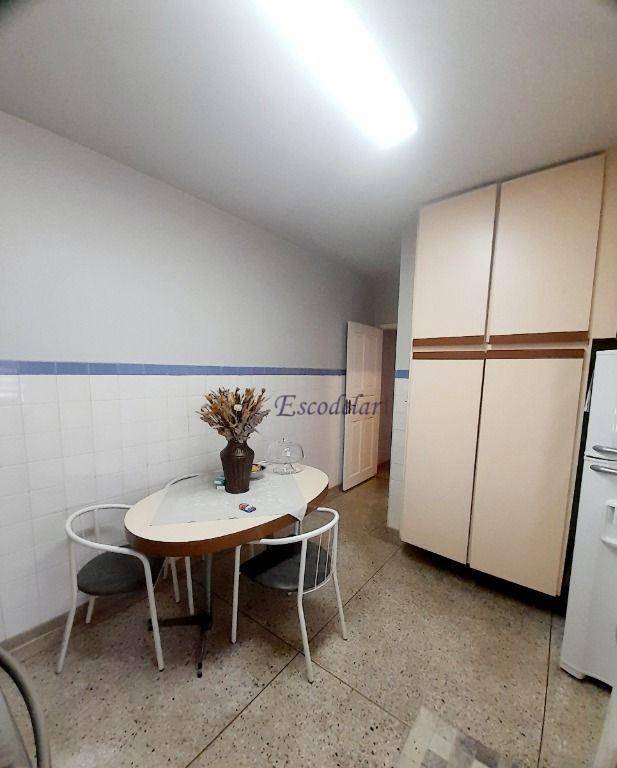 Sobrado à venda com 6 quartos, 370m² - Foto 29