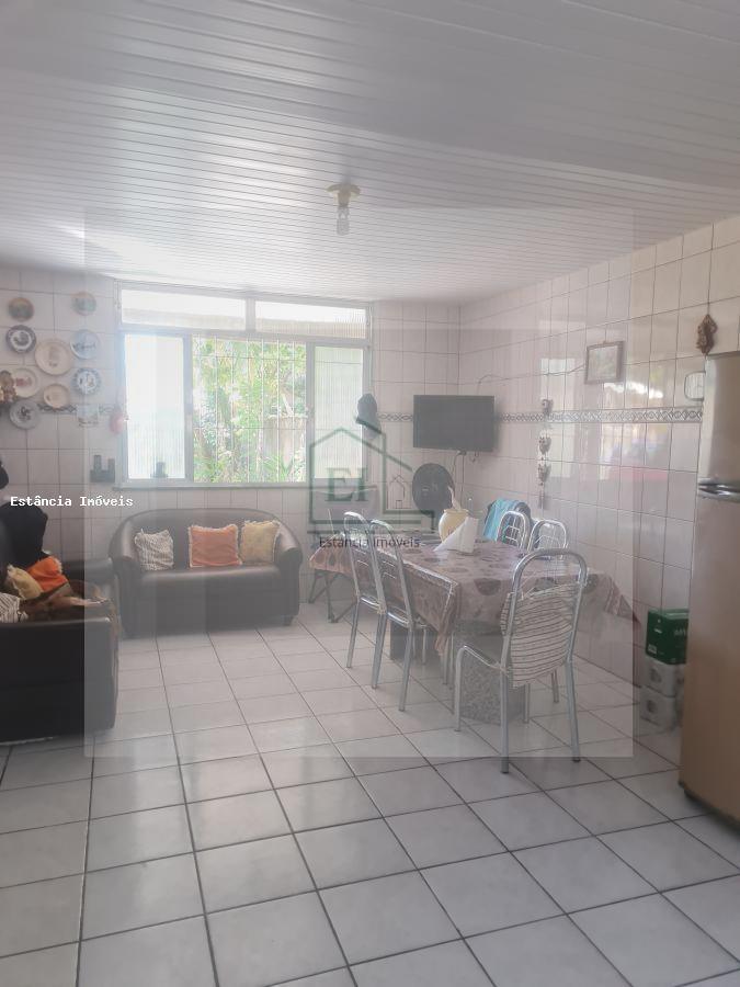 Casa à venda com 5 quartos, 194m² - Foto 12