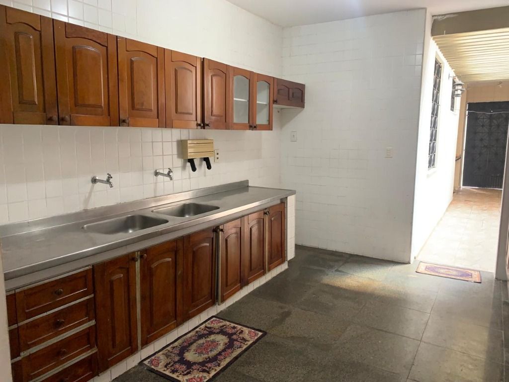 Casa à venda com 4 quartos, 300m² - Foto 24