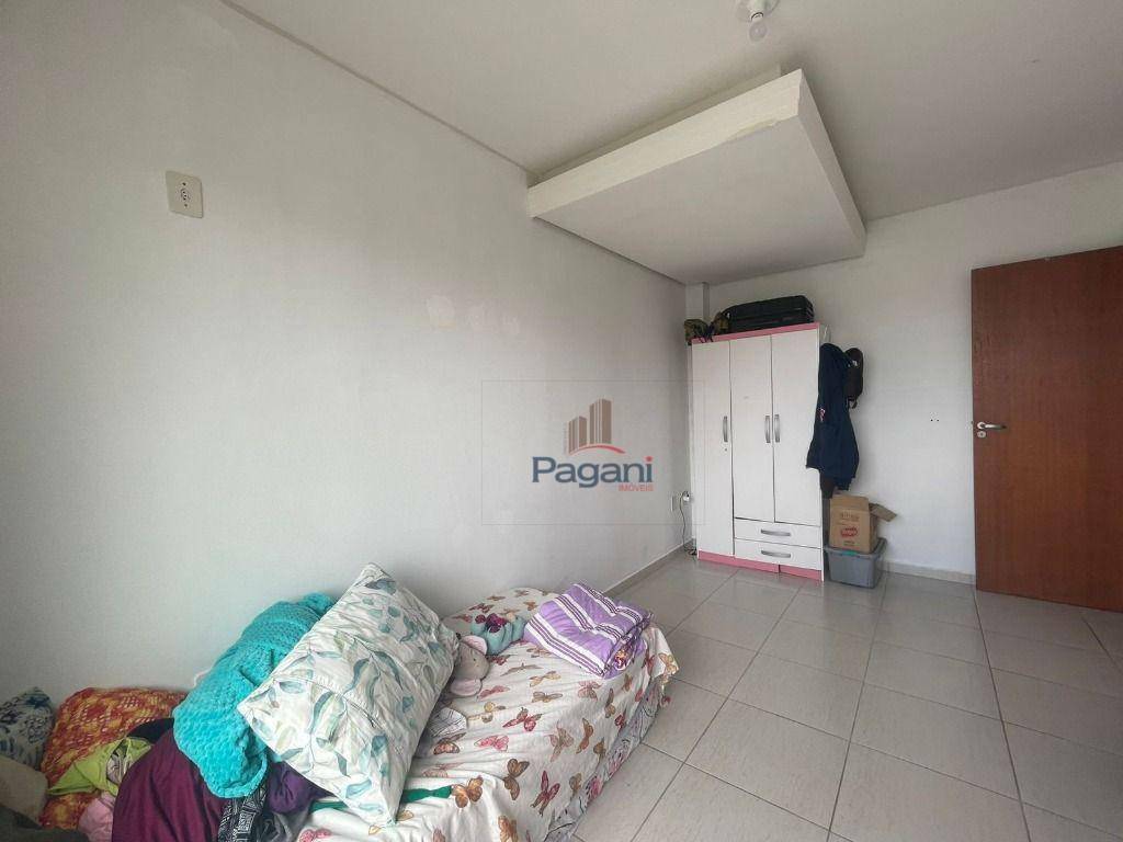 Apartamento à venda com 2 quartos, 69m² - Foto 4