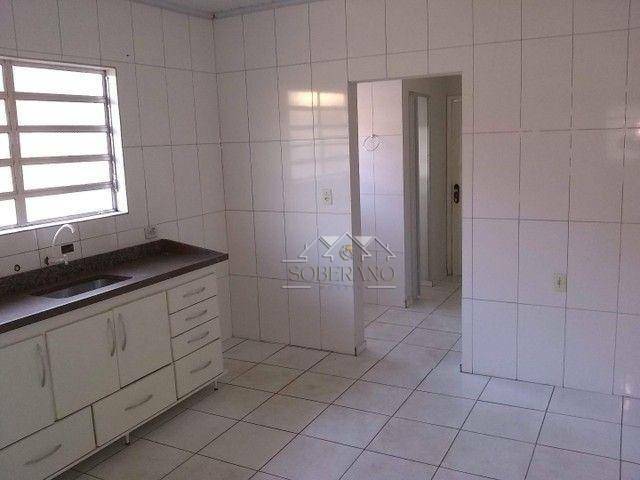 Casa à venda com 3 quartos, 250m² - Foto 1