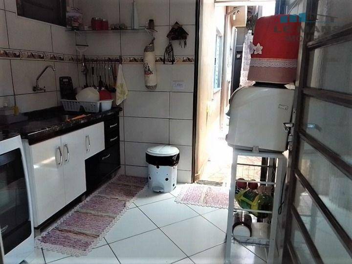 Casa à venda com 3 quartos, 170m² - Foto 3