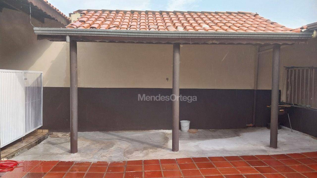 Casa à venda com 3 quartos, 214m² - Foto 19