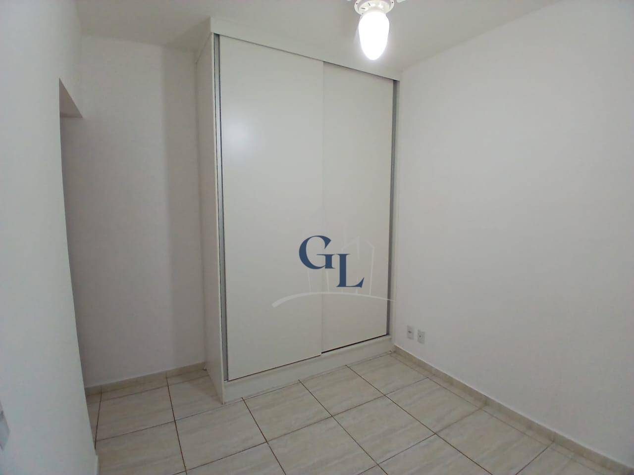 Apartamento para alugar com 2 quartos, 55m² - Foto 12