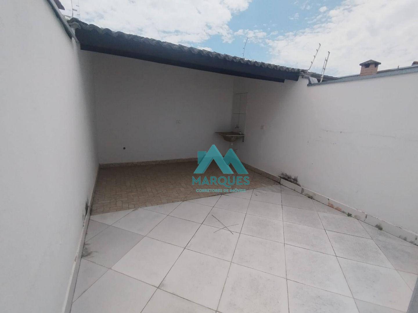 Casa à venda com 2 quartos, 100m² - Foto 17