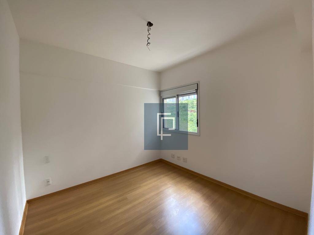 Apartamento à venda com 4 quartos, 141m² - Foto 8