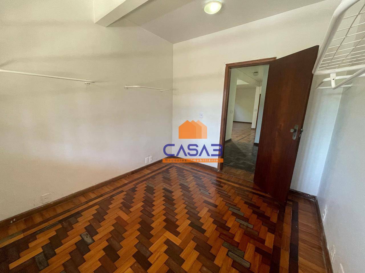 Casa à venda com 6 quartos, 473m² - Foto 13