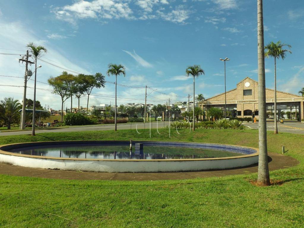 Casa de Condomínio para alugar com 4 quartos, 356m² - Foto 42