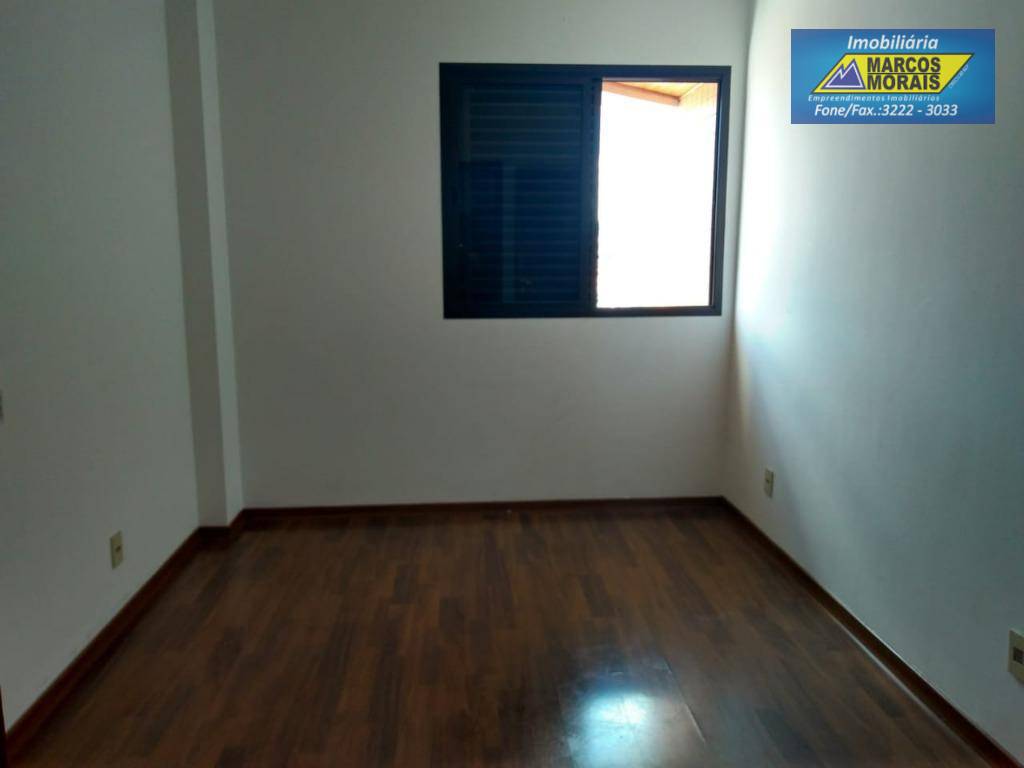 Apartamento à venda com 3 quartos, 98m² - Foto 15