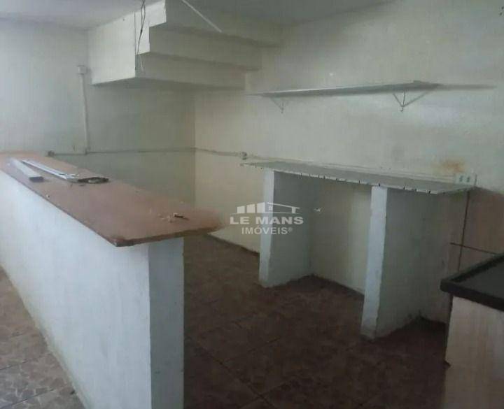 Casa para alugar com 3 quartos, 150m² - Foto 13