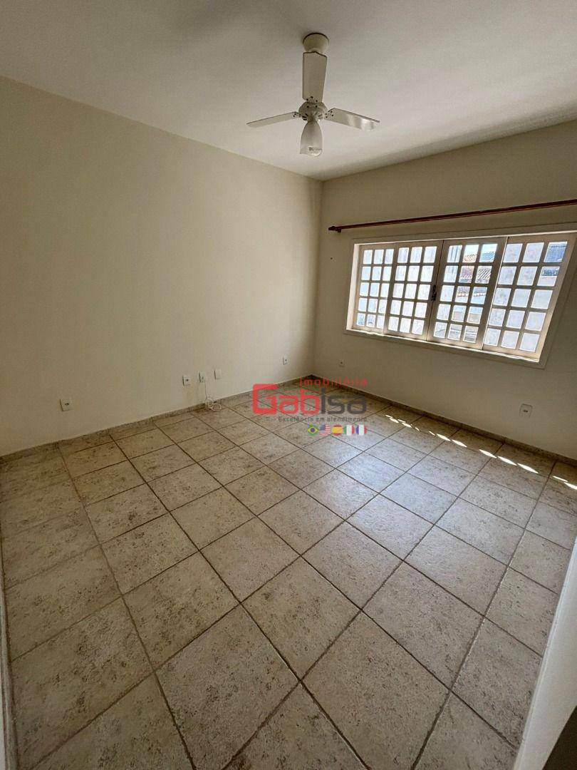 Casa à venda com 5 quartos, 300m² - Foto 2