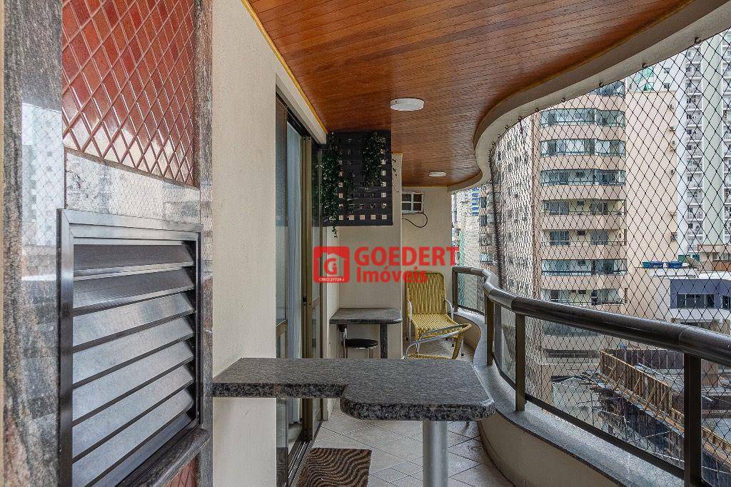 Apartamento à venda e aluguel com 3 quartos, 118m² - Foto 5