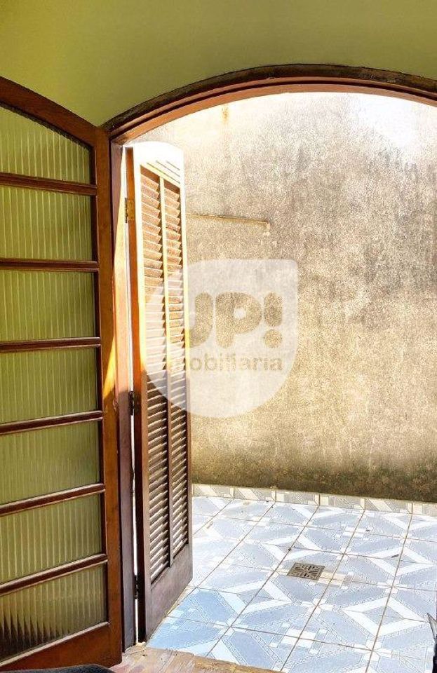 Casa à venda com 2 quartos, 140m² - Foto 6