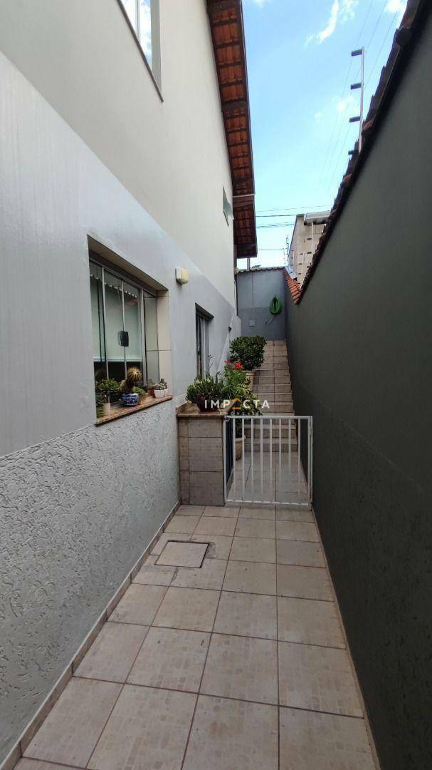 Casa à venda com 3 quartos, 270m² - Foto 43