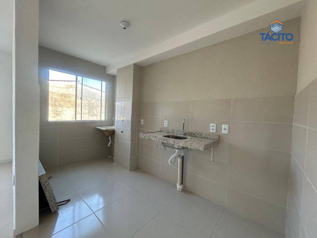 Apartamento à venda com 2 quartos, 47m² - Foto 2