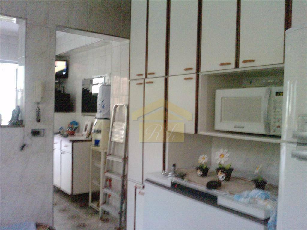 Sobrado à venda com 4 quartos, 200m² - Foto 6