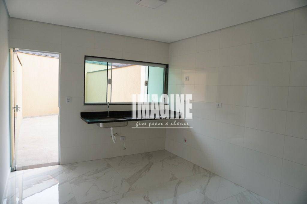 Sobrado à venda com 2 quartos, 98m² - Foto 2