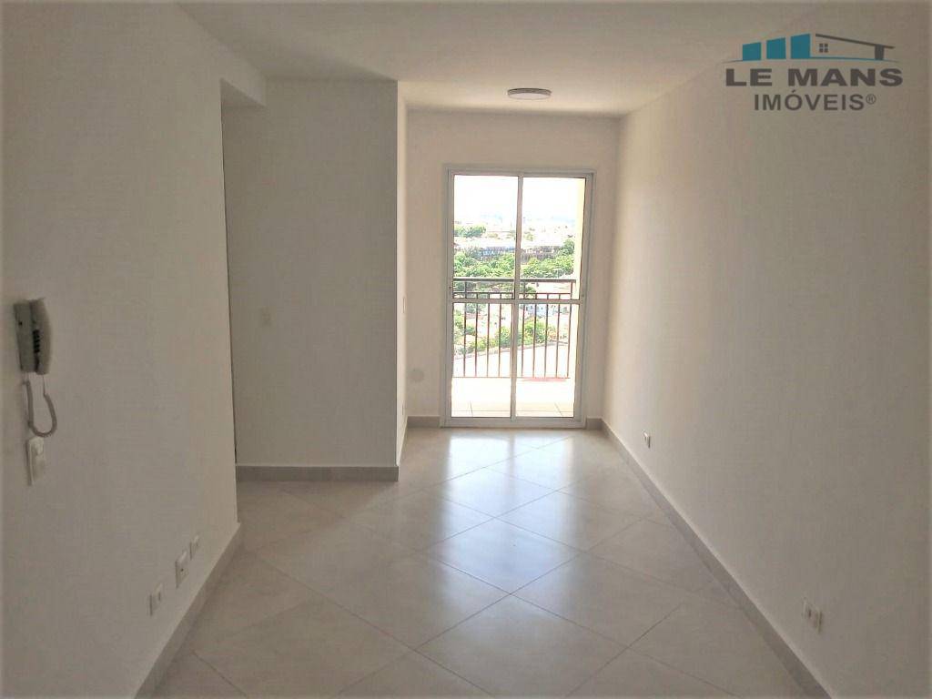 Apartamento à venda com 2 quartos, 62m² - Foto 2