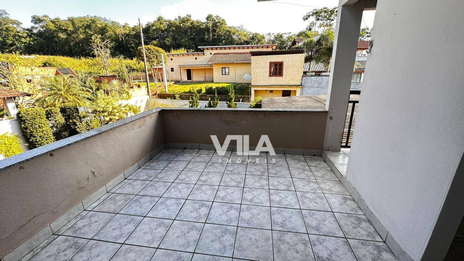Casa à venda com 6 quartos, 305m² - Foto 11