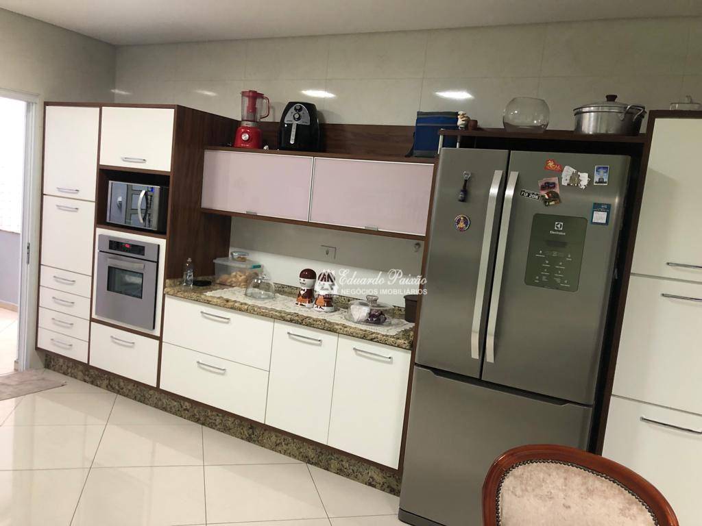 Casa à venda com 3 quartos, 260m² - Foto 15