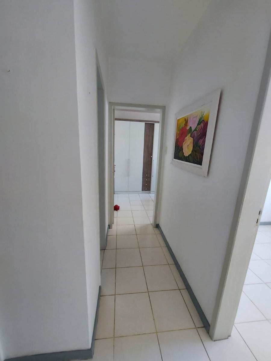 Apartamento à venda com 3 quartos - Foto 2