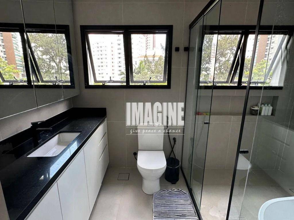 Casa à venda com 4 quartos, 311m² - Foto 12