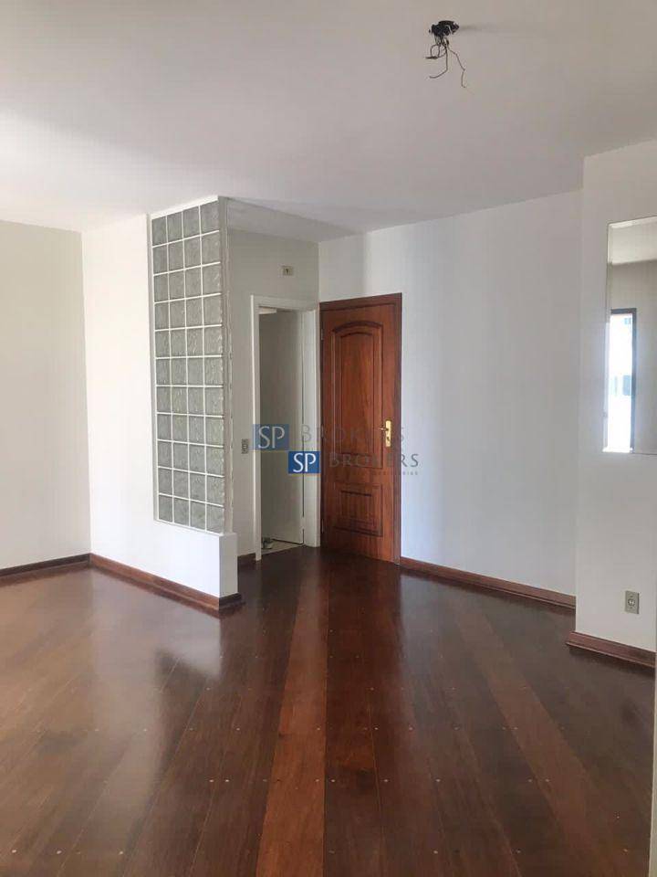 Apartamento à venda com 3 quartos, 102m² - Foto 1