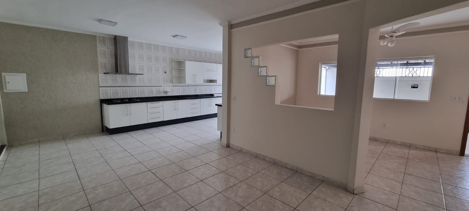 Casa à venda com 3 quartos, 190m² - Foto 4