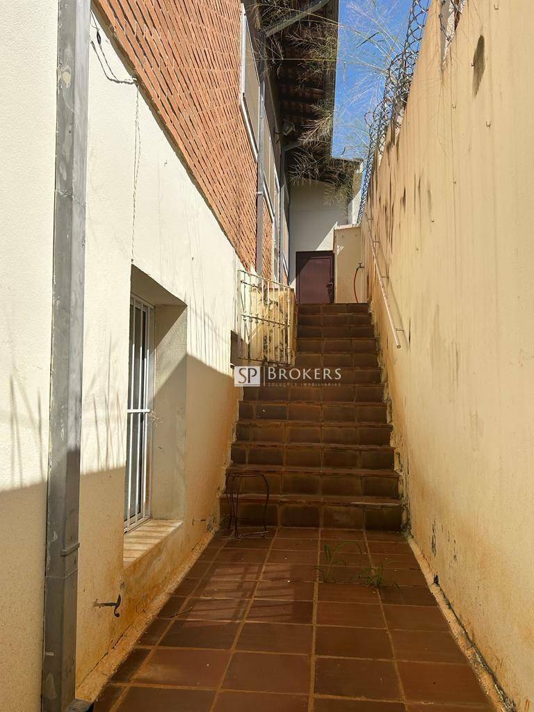 Casa à venda e aluguel com 3 quartos, 340m² - Foto 35