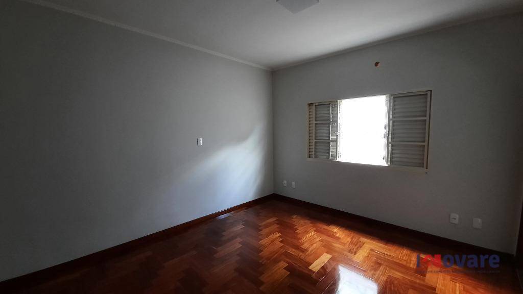 Casa à venda com 3 quartos, 173m² - Foto 8