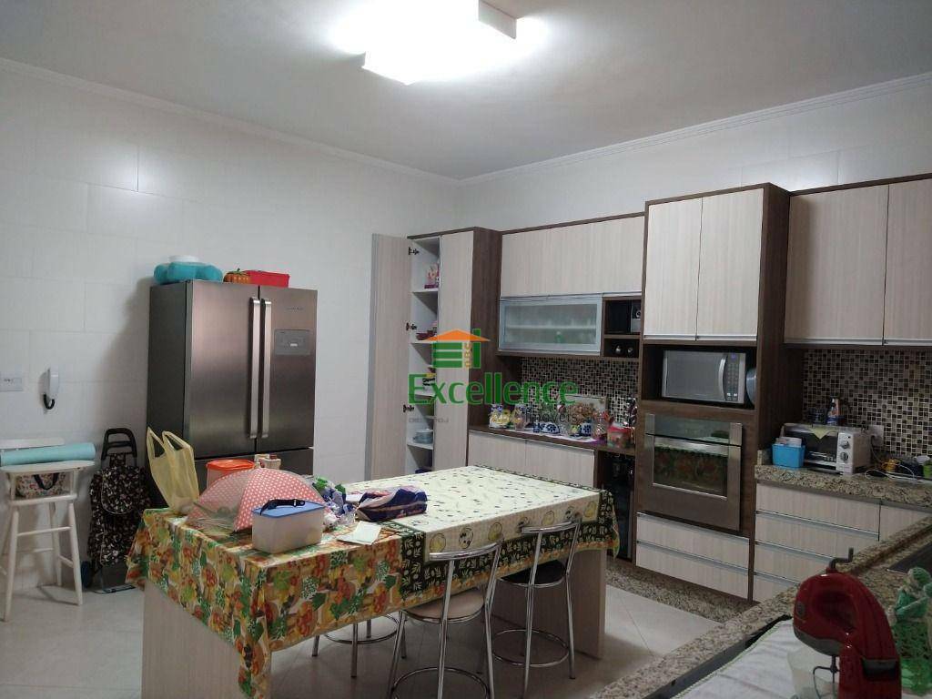 Casa à venda com 3 quartos, 149m² - Foto 4