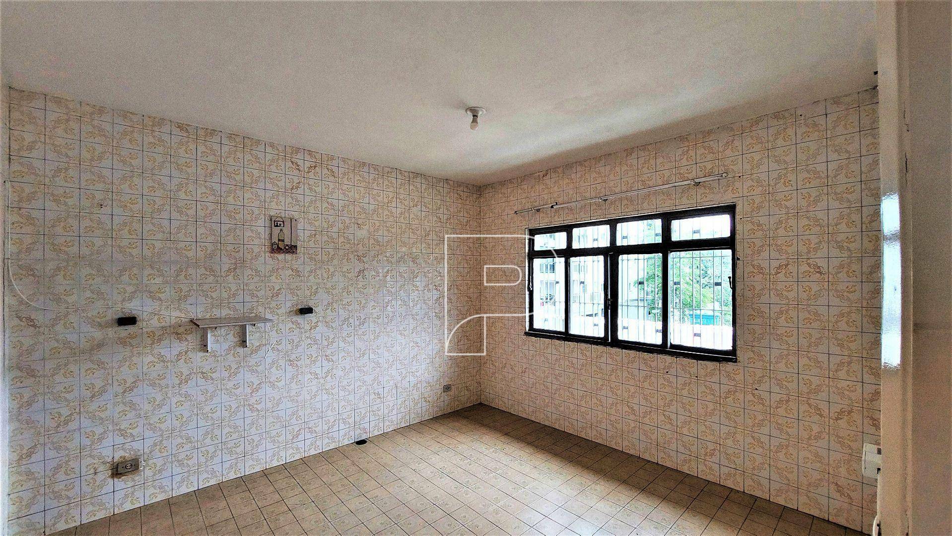 Casa para alugar com 2 quartos, 200m² - Foto 3