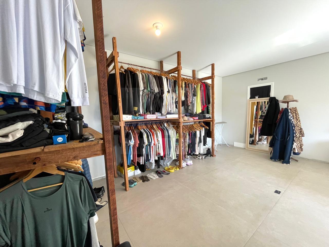 Casa de Condomínio à venda com 4 quartos, 378m² - Foto 30
