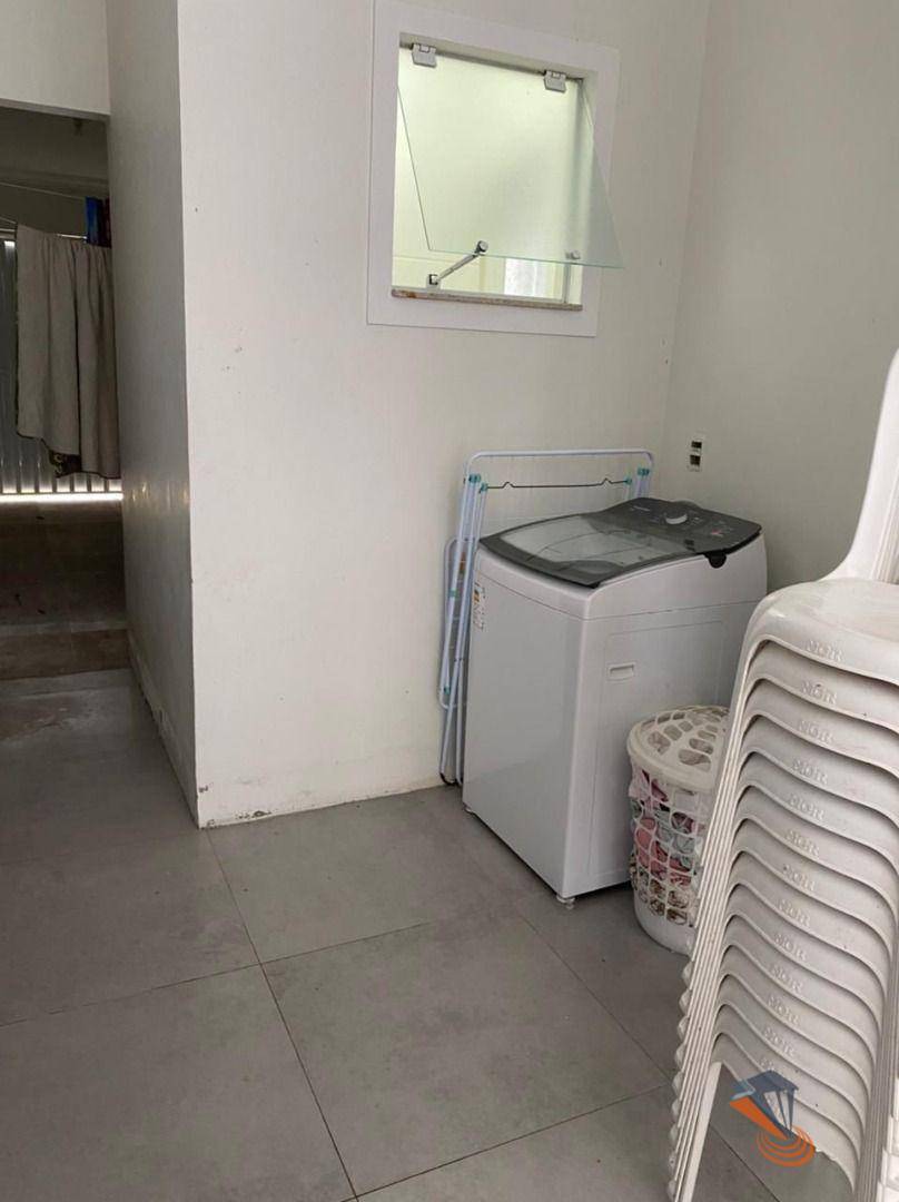 Casa à venda com 3 quartos, 210m² - Foto 25