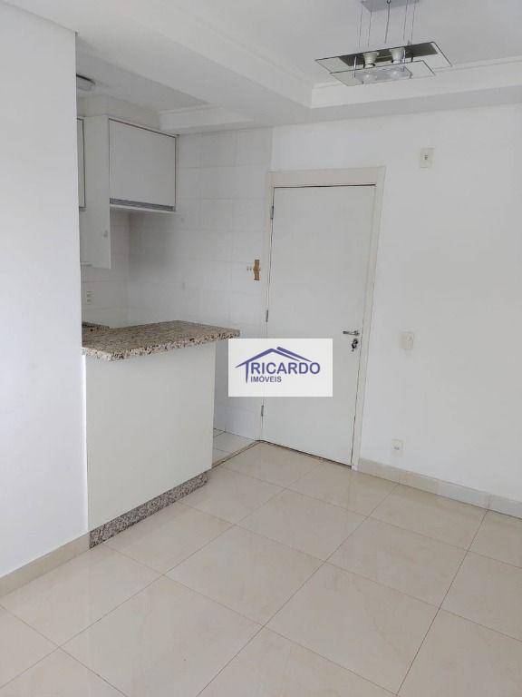 Apartamento à venda com 2 quartos, 43m² - Foto 10