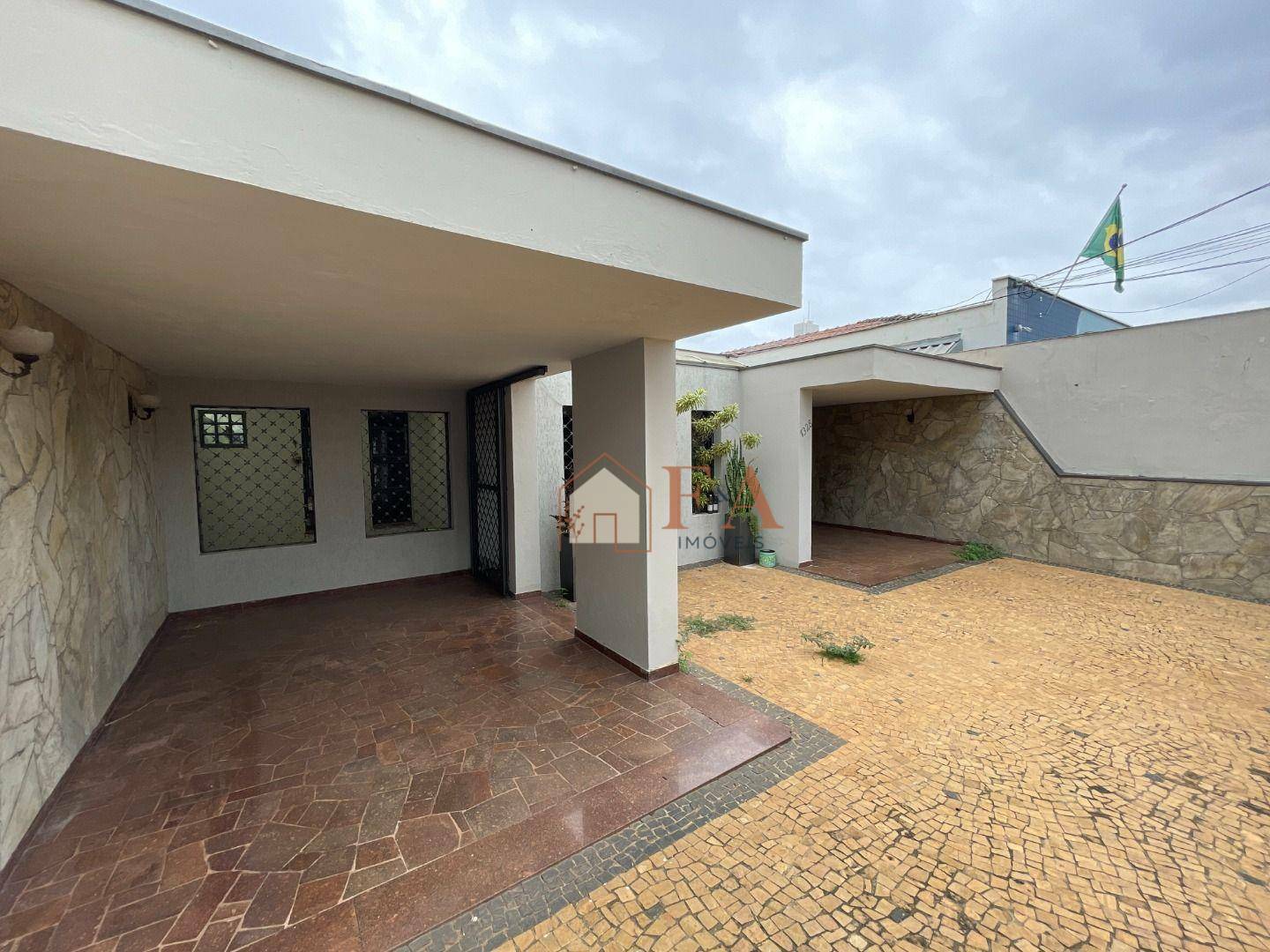 Casa à venda com 4 quartos, 302m² - Foto 3