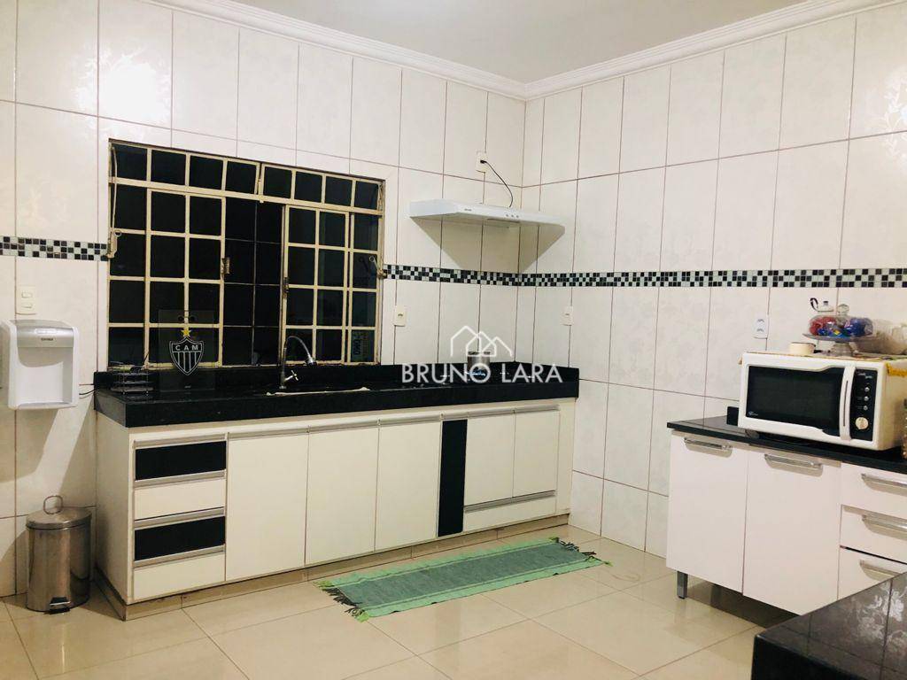 Casa à venda com 3 quartos, 250m² - Foto 15