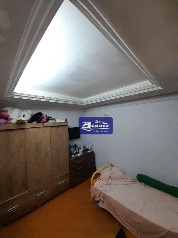 Sobrado à venda com 3 quartos, 236m² - Foto 8