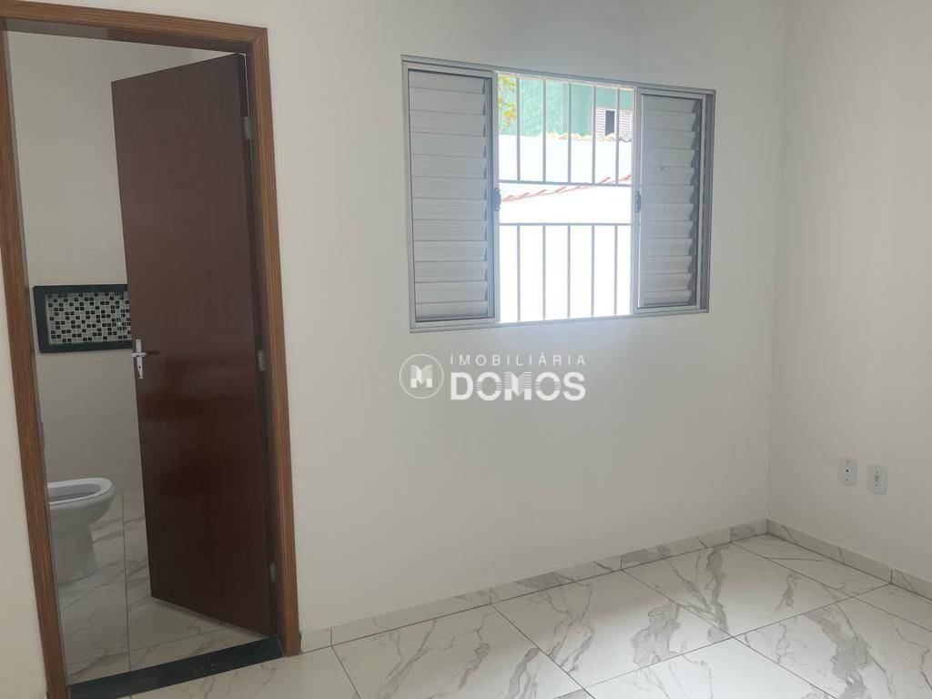 Casa à venda com 2 quartos, 66m² - Foto 10