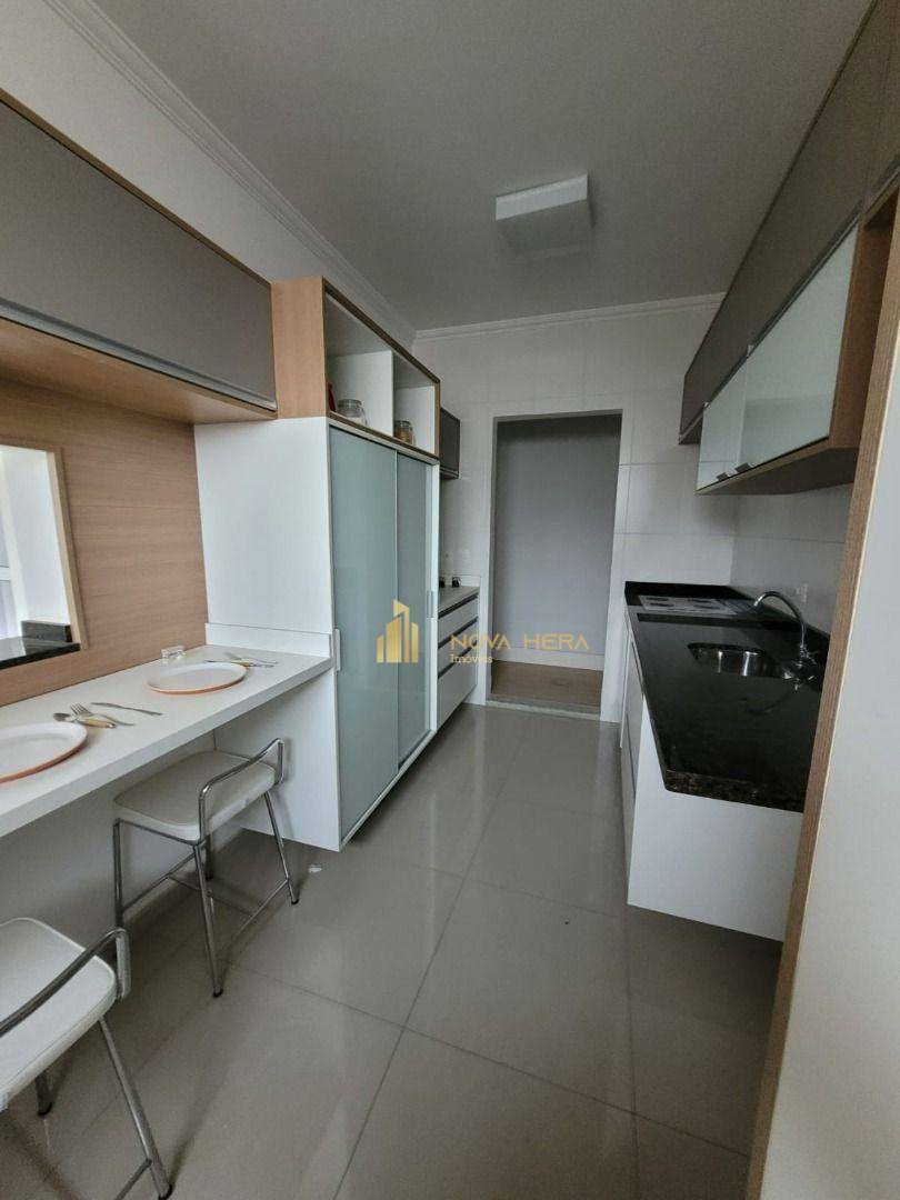 Apartamento à venda com 3 quartos, 84m² - Foto 6