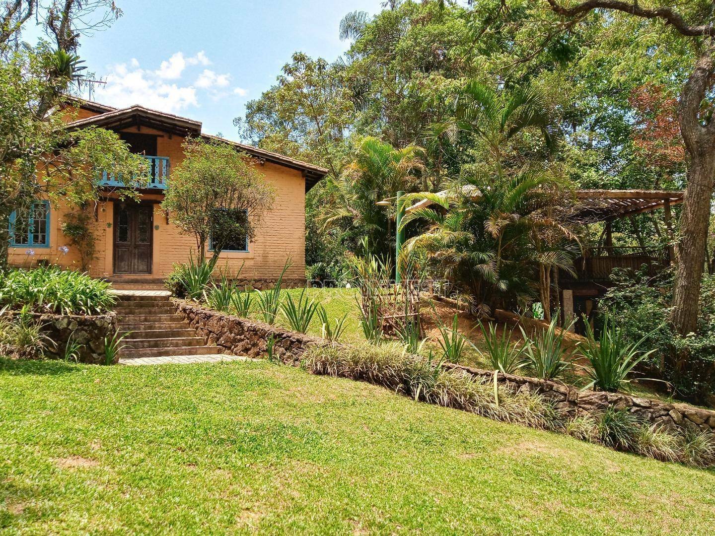 Casa de Condomínio à venda com 3 quartos, 560m² - Foto 2