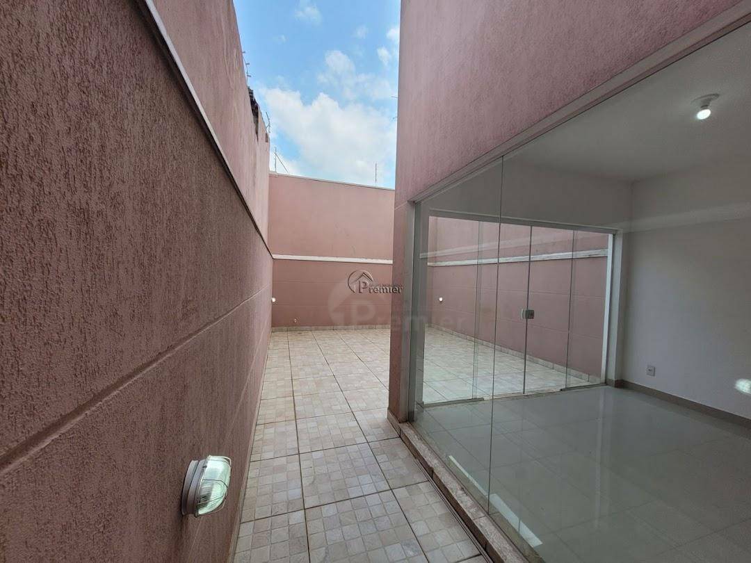 Casa à venda e aluguel com 3 quartos, 126m² - Foto 16