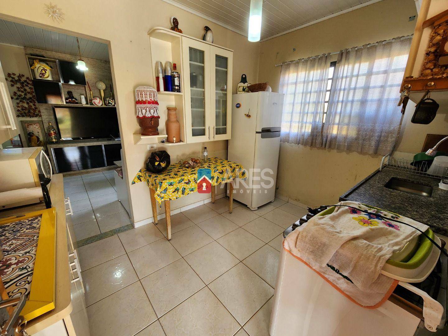 Chácara à venda com 2 quartos, 200m² - Foto 9