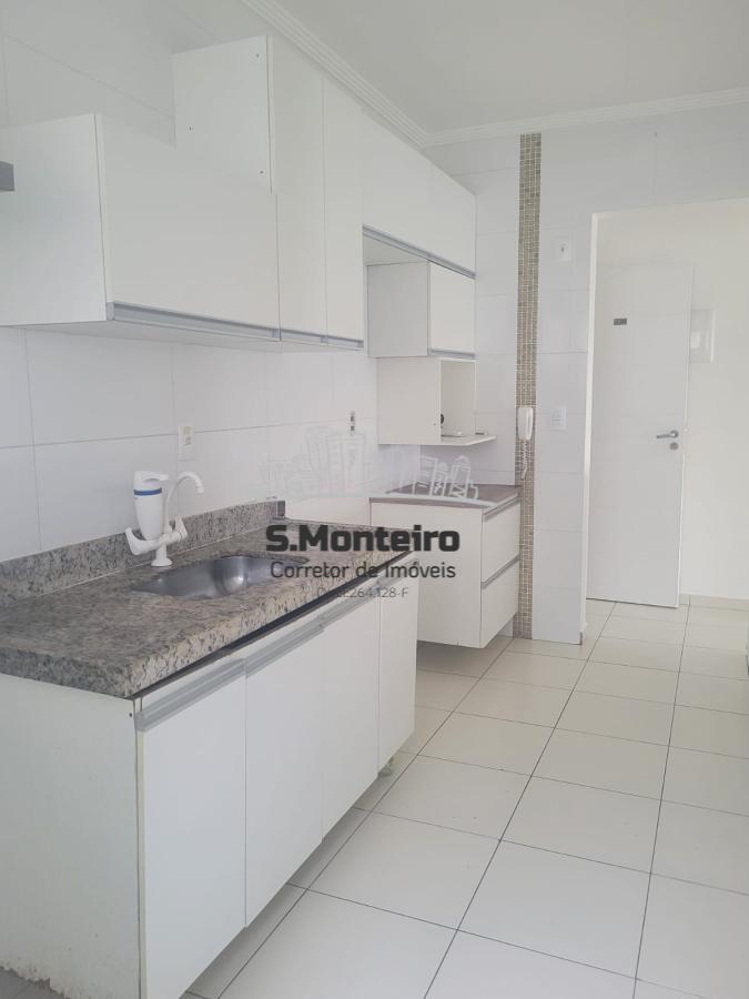 Apartamento à venda com 2 quartos, 76m² - Foto 23