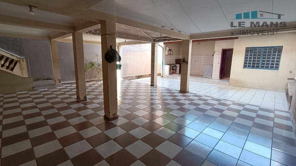 Casa à venda com 3 quartos, 247m² - Foto 22